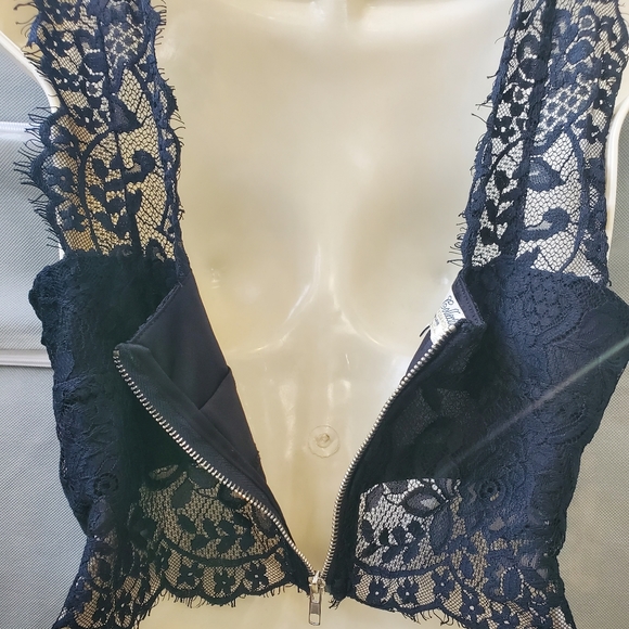๐3 for $25๐ Parisian Black lace bralette crop top lingerie - Picture 4 of 6